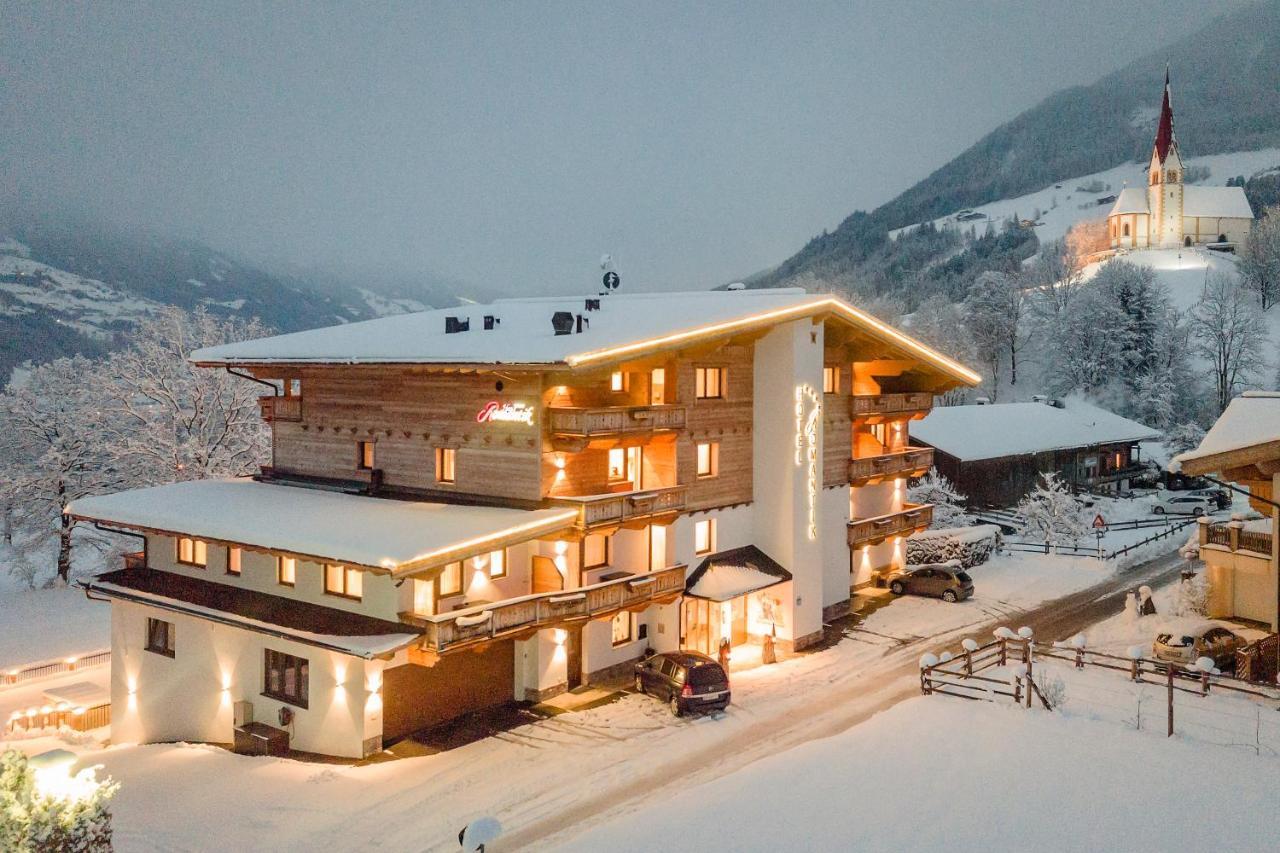 Hotel Garni Romantik Fügen Exteriör bild